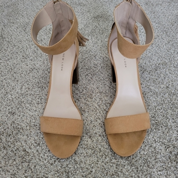 ASOS New Look Suede Tassel Block Heeled Sandals 9 - Picture 2 of 11